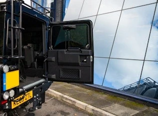 2015 Land Rover Defender 110 - Image 19 of 21