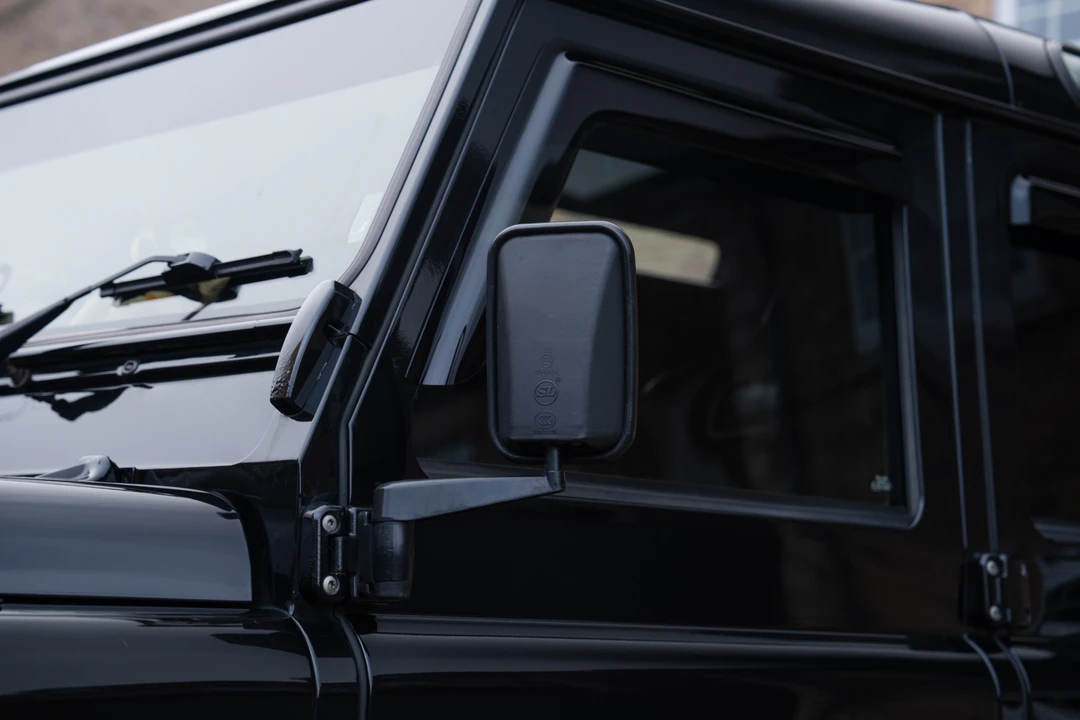 2015 Land Rover Defender 110 - Image 23 of 31