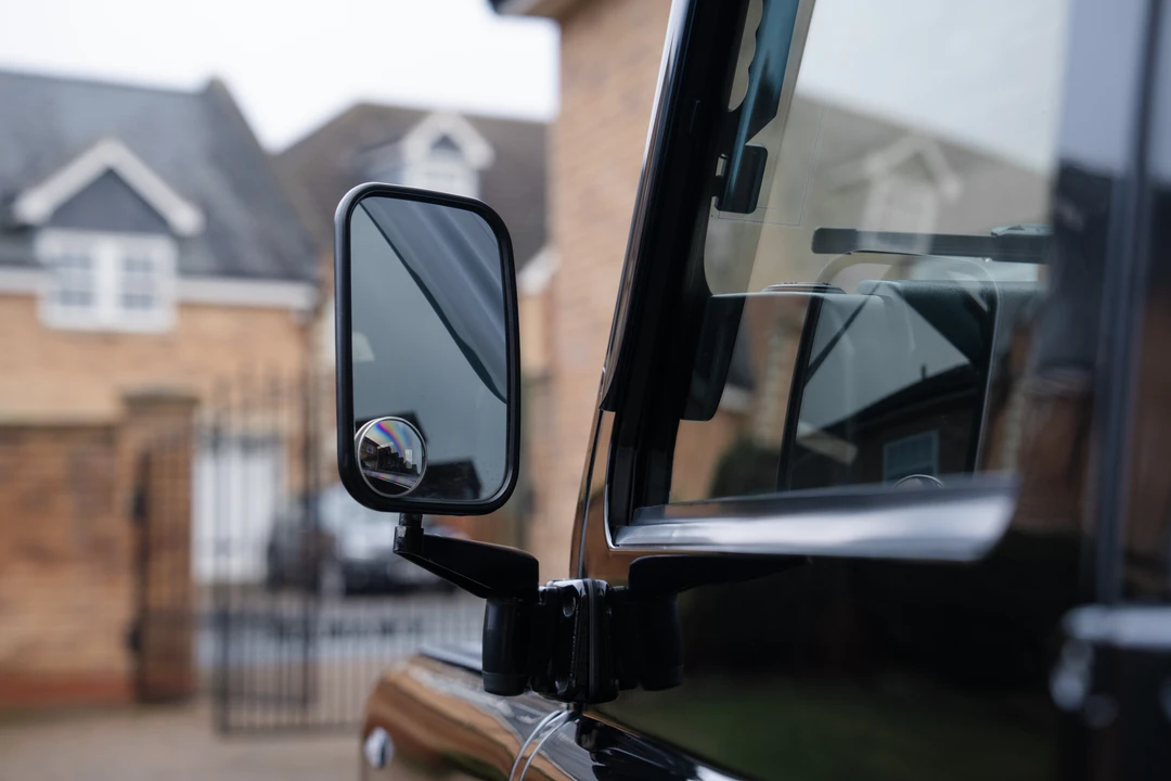 2015 Land Rover Defender 110 - Image 24 of 31