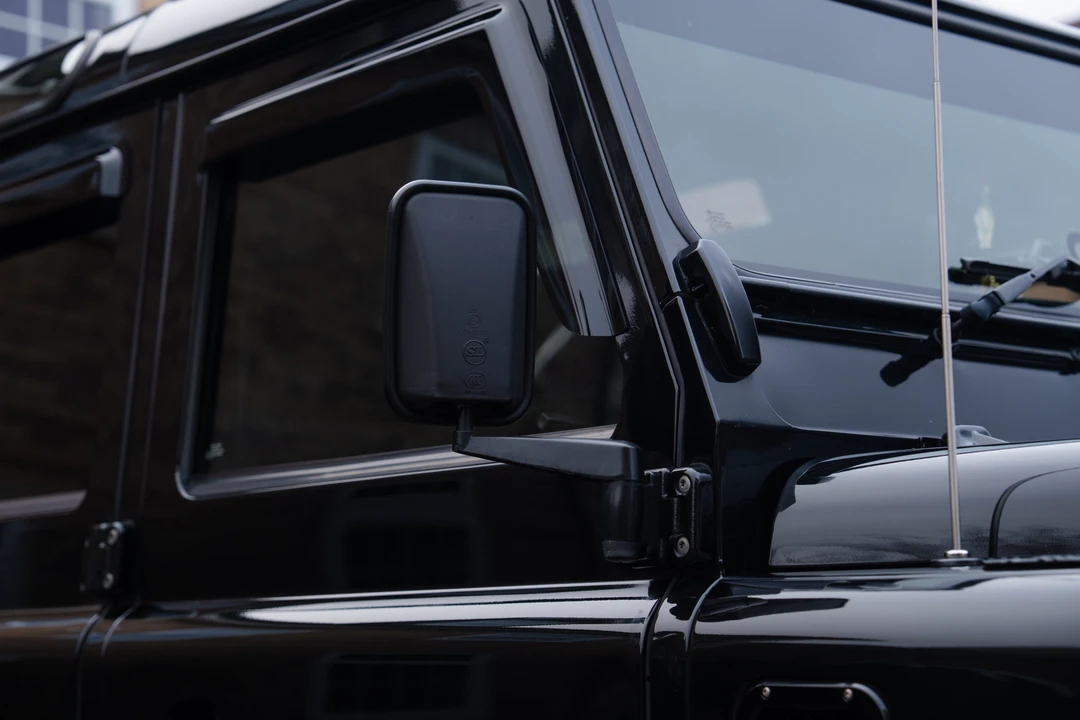 2015 Land Rover Defender 110 - Image 26 of 31