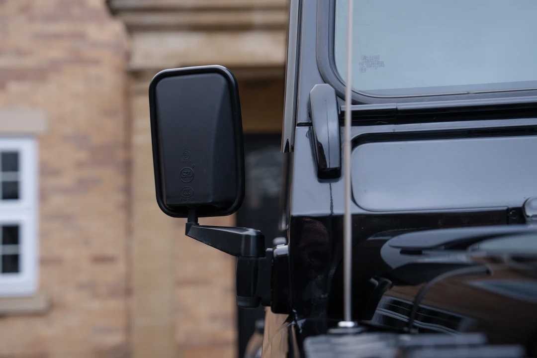 2015 Land Rover Defender 110 - Image 27 of 31