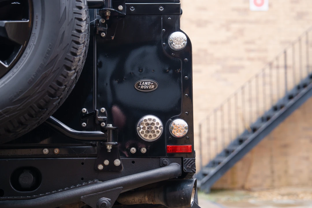 2015 Land Rover Defender 110 - Image 31 of 31