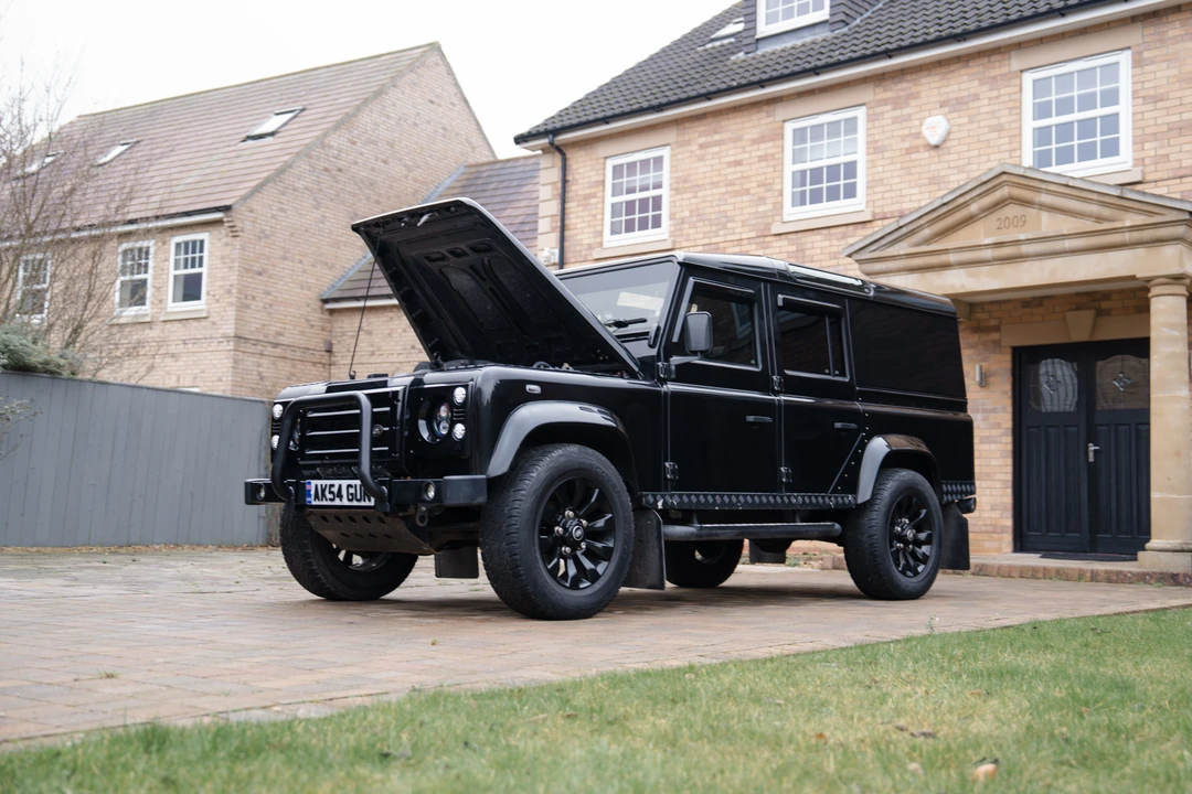 2015 Land Rover Defender 110 - Image 12 of 31