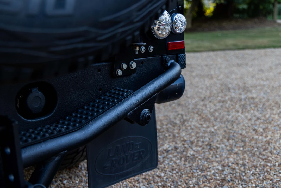 2015 Land Rover Defender 110 - Image 20 of 31