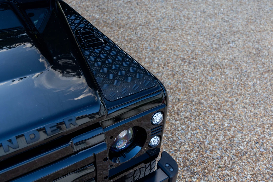 2015 Land Rover Defender 110 - Image 29 of 31
