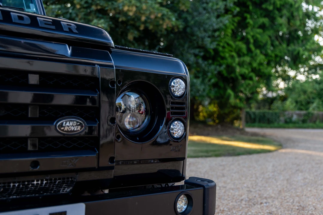 2015 Land Rover Defender 110 - Image 30 of 31
