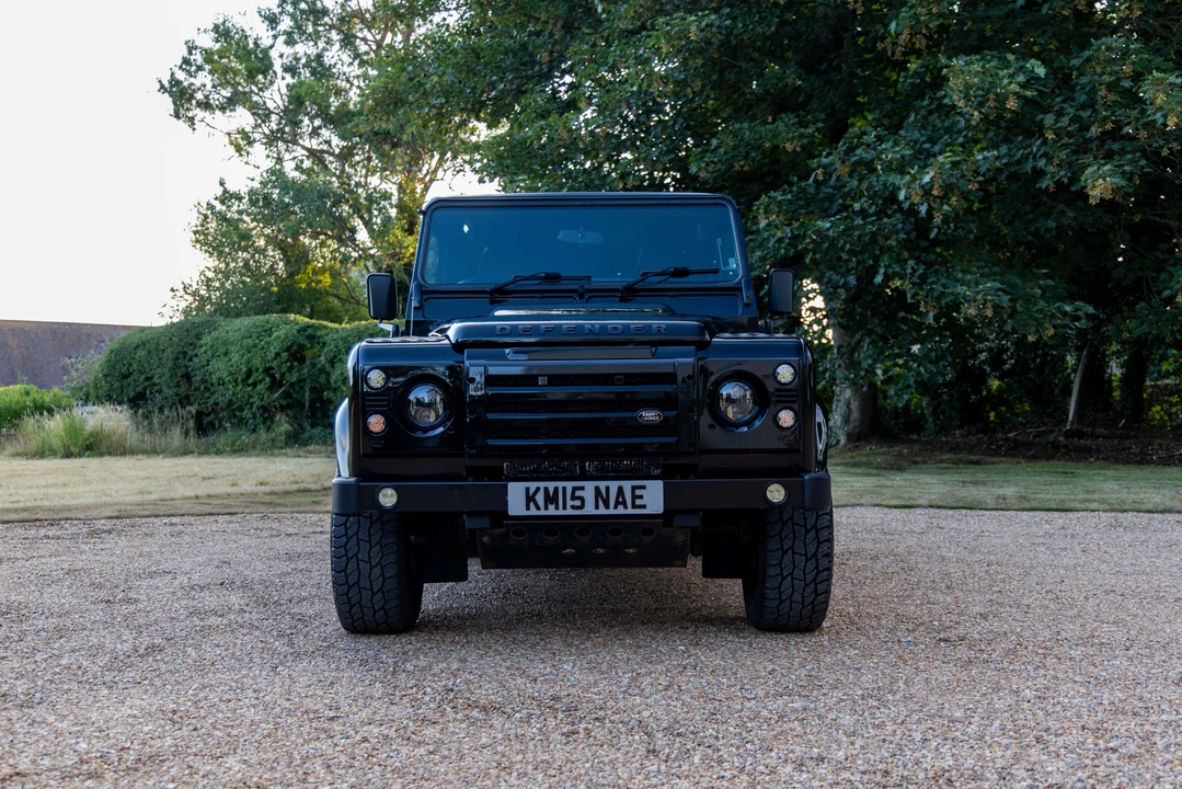 2015 Land Rover Defender 110 - Image 2 of 31