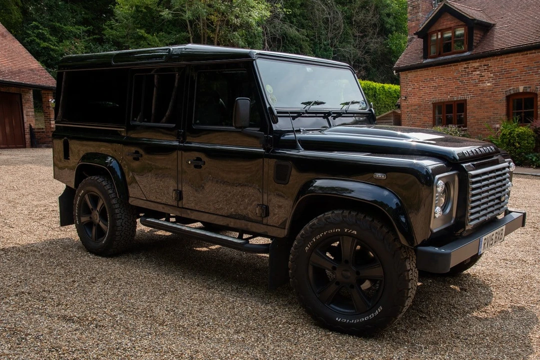 2015 Land Rover Defender 110 - Image 28 of 31