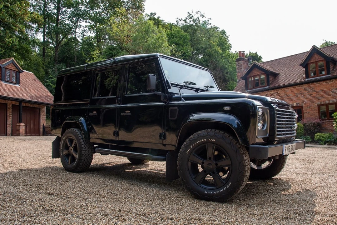 2015 Land Rover Defender 110 - Image 29 of 31