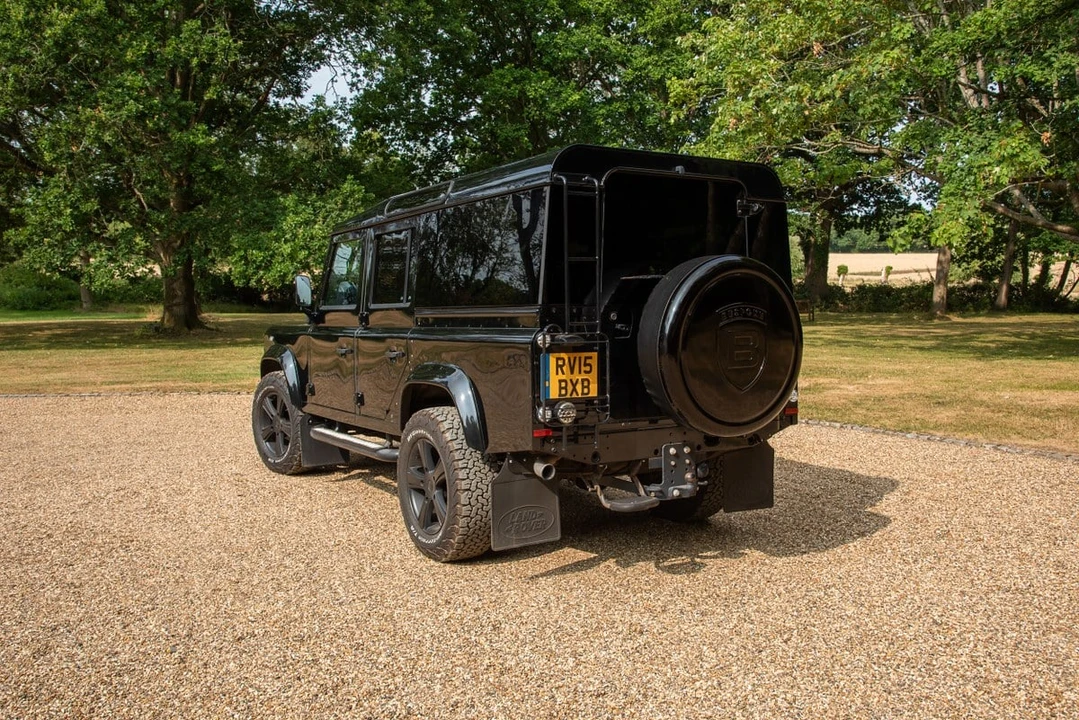 2015 Land Rover Defender 110 - Image 7 of 31