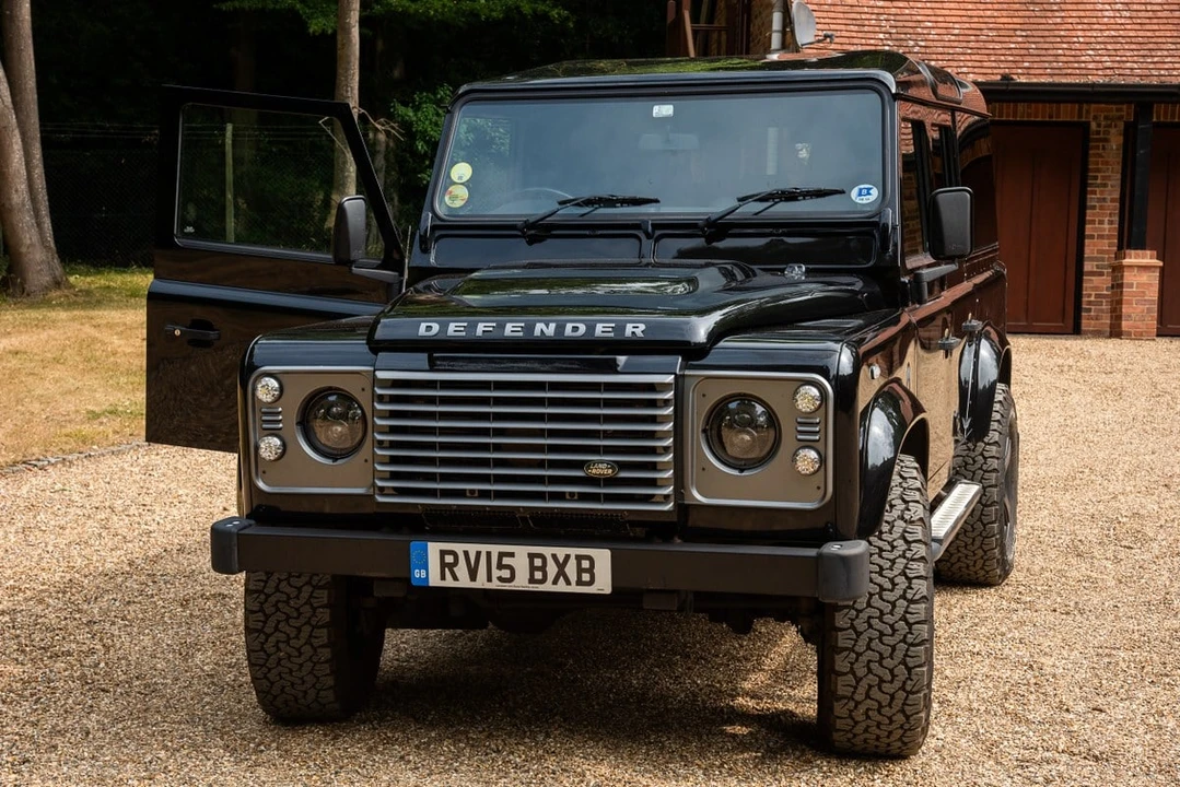 2015 Land Rover Defender 110 - Image 22 of 31