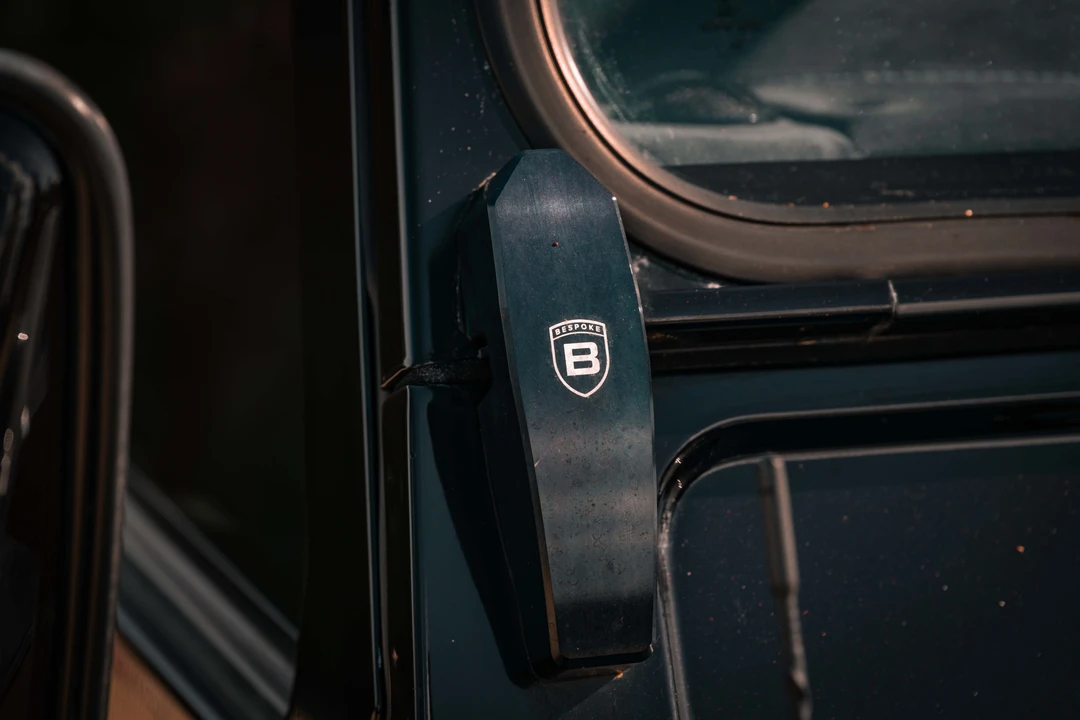 2015 Land Rover Defender 110 - Image 25 of 31