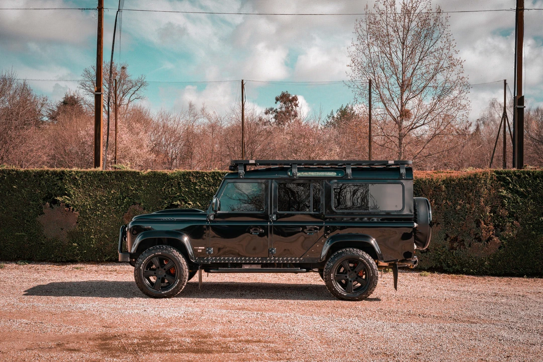 2015 Land Rover Defender 110 - Image 12 of 31