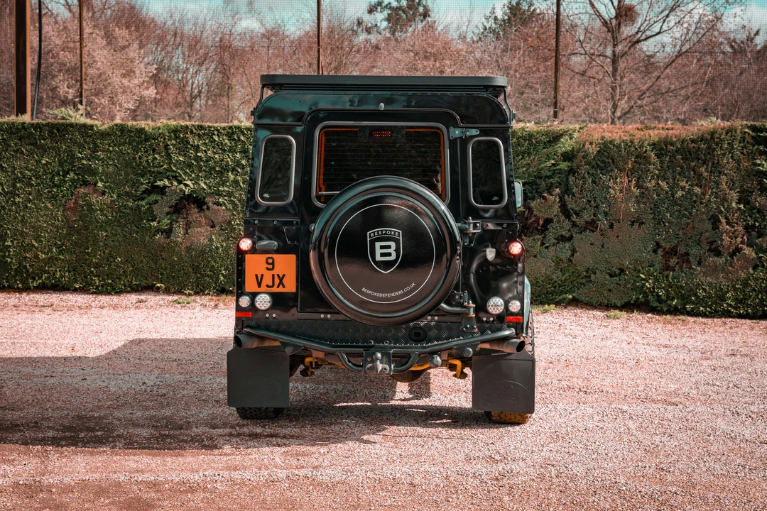 2015 Land Rover Defender 110 - Image 6 of 31