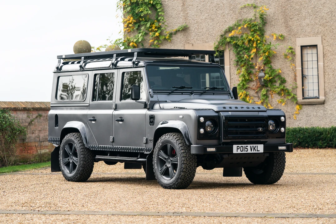 2015 Land Rover Defender 110 - Image 9 of 31