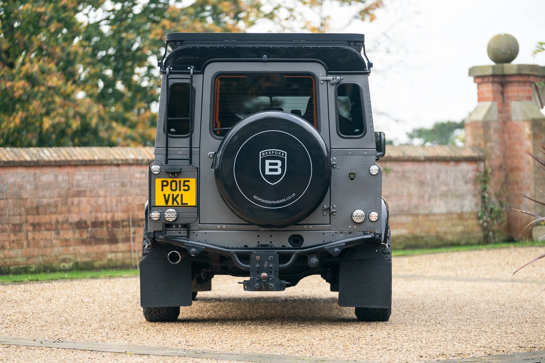 2015 Land Rover Defender 110 - Image 6 of 31