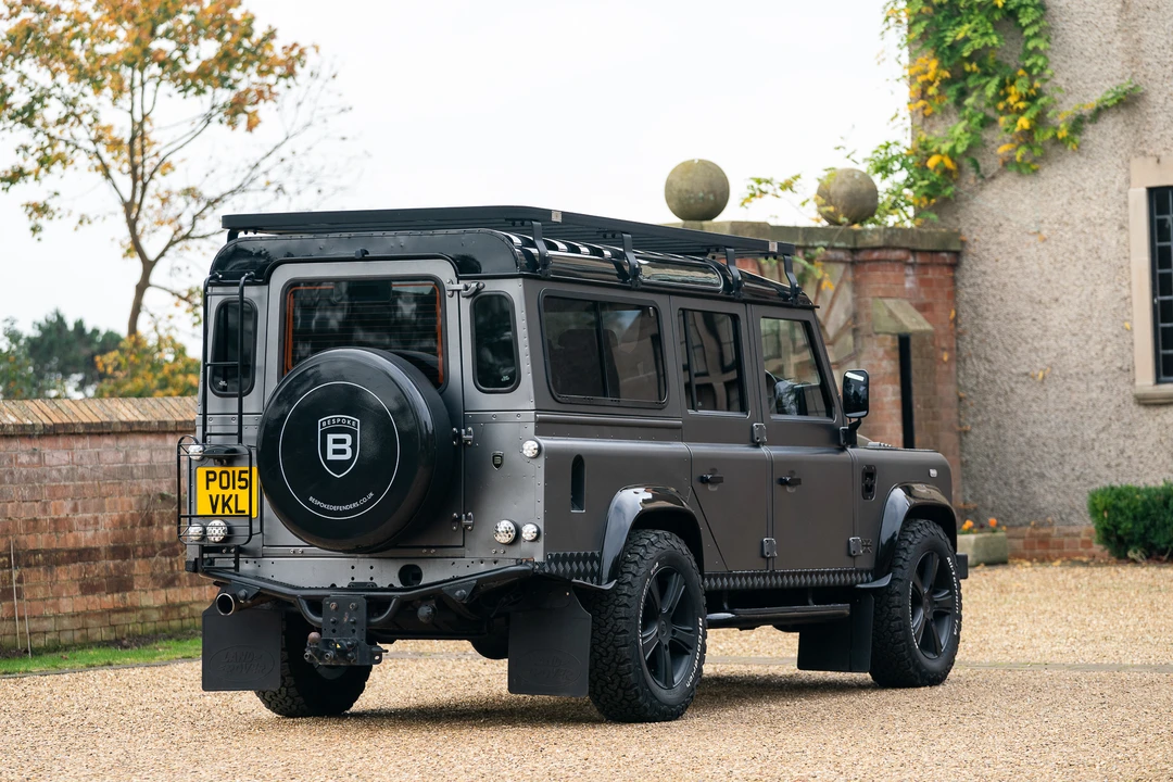 2015 Land Rover Defender 110 - Image 7 of 31