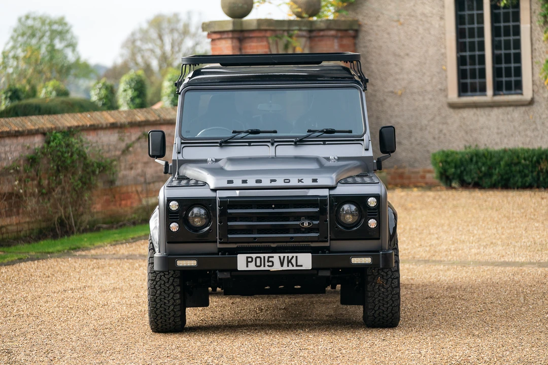 2015 Land Rover Defender 110 - Image 10 of 31