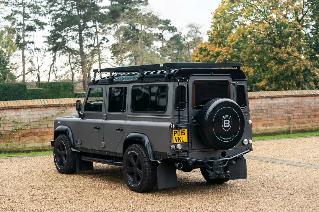 2015 Land Rover Defender 110 - Image 11 of 31