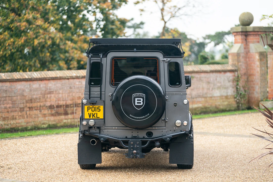 2015 Land Rover Defender 110 - Image 12 of 31