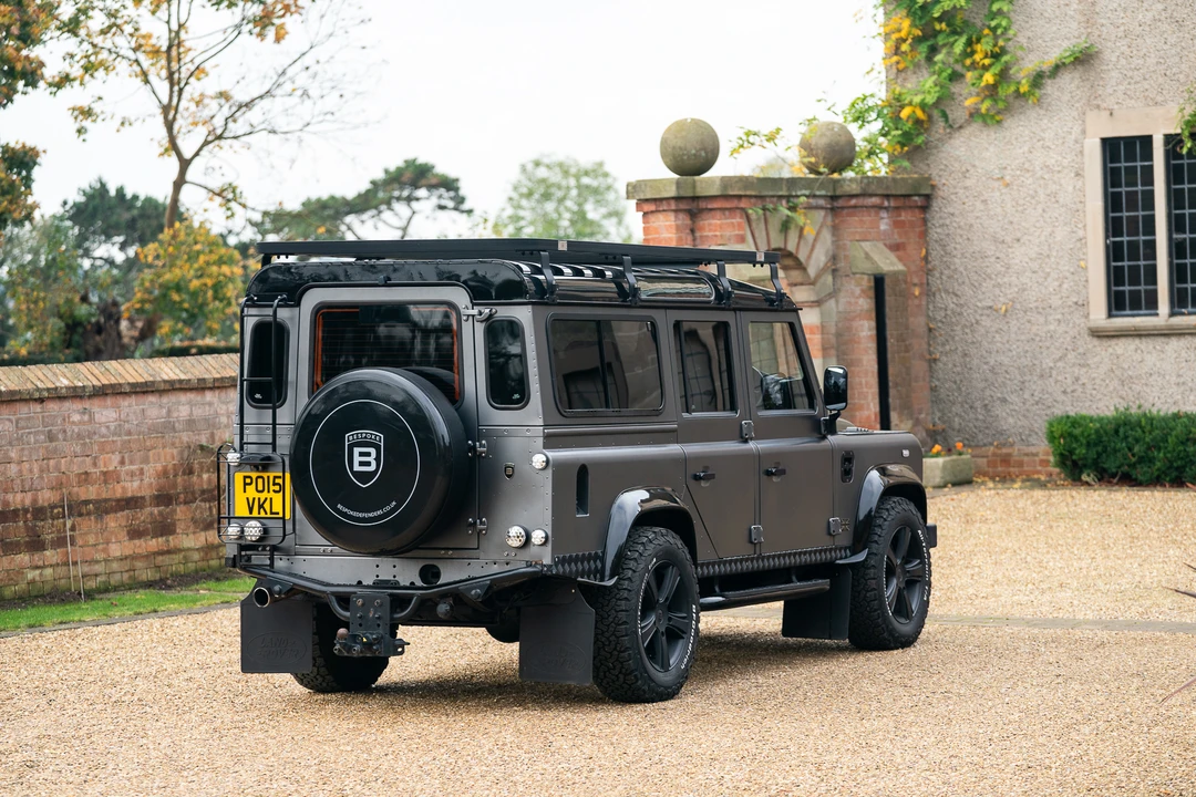 2015 Land Rover Defender 110 - Image 13 of 31