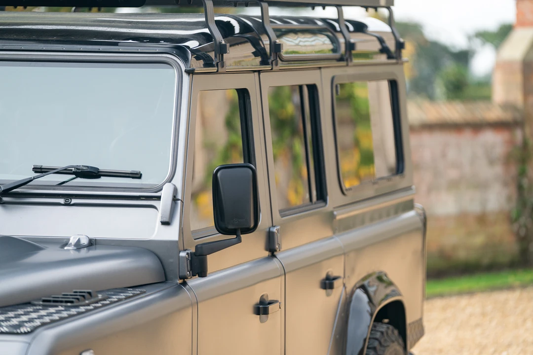 2015 Land Rover Defender 110 - Image 24 of 31