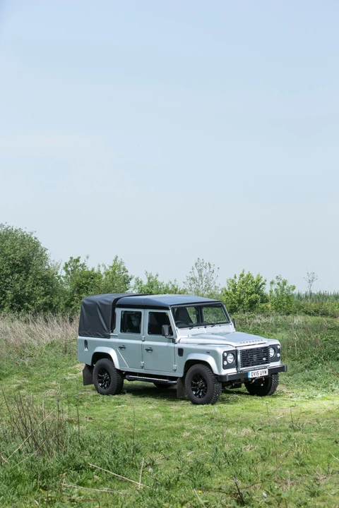 2015 Land Rover Defender 110 - Image 2 of 20
