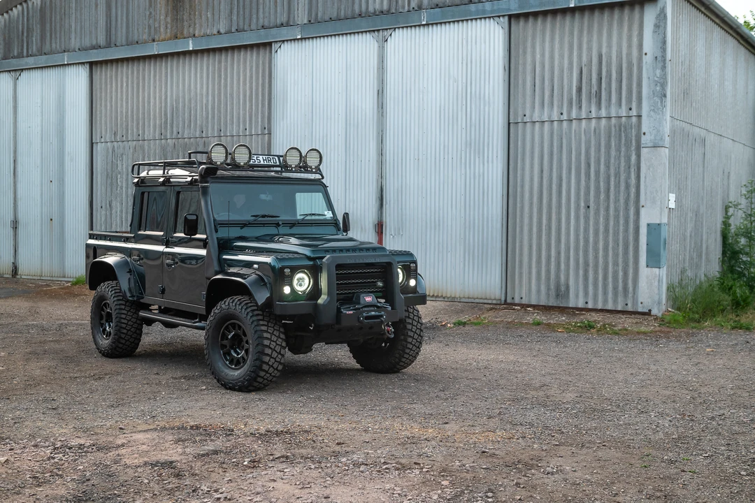 2015 Land Rover Defender 110 - Image 18 of 31