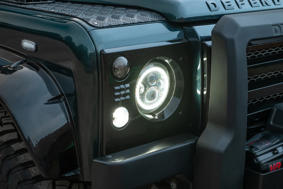 2015 Land Rover Defender 110 - Image 31 of 31