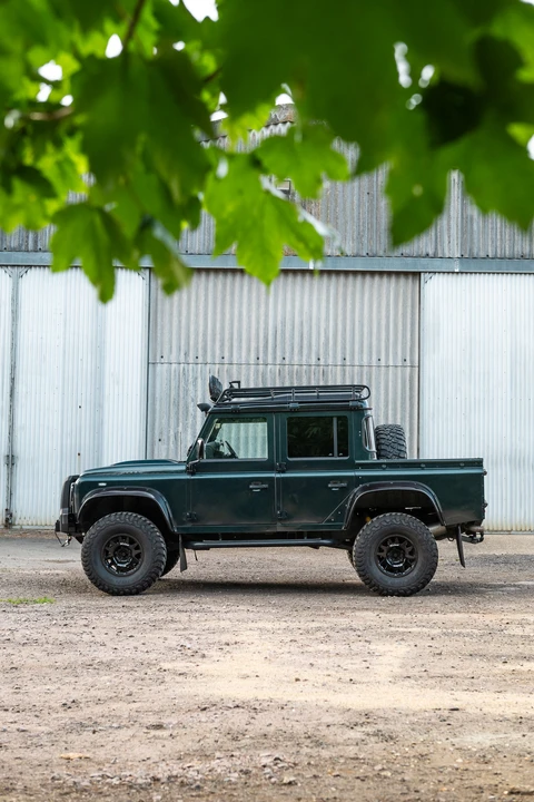 2015 Land Rover Defender 110 - Image 26 of 31