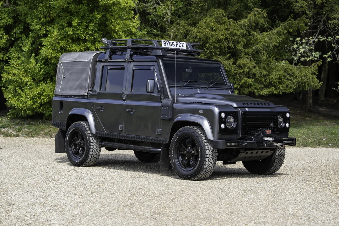 2016 Land Rover Defender 110 - Image 9 of 31