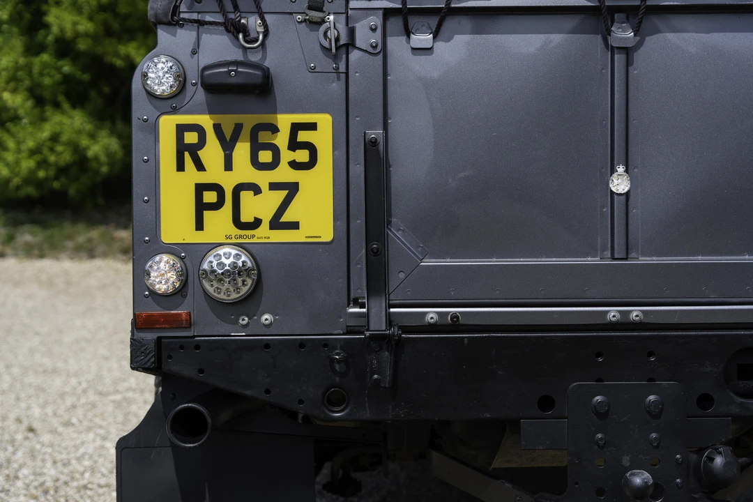 2016 Land Rover Defender 110 - Image 17 of 31