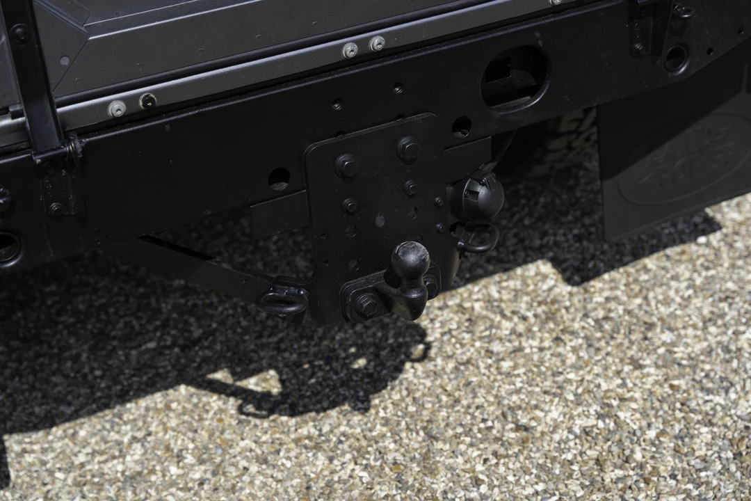 2016 Land Rover Defender 110 - Image 18 of 31