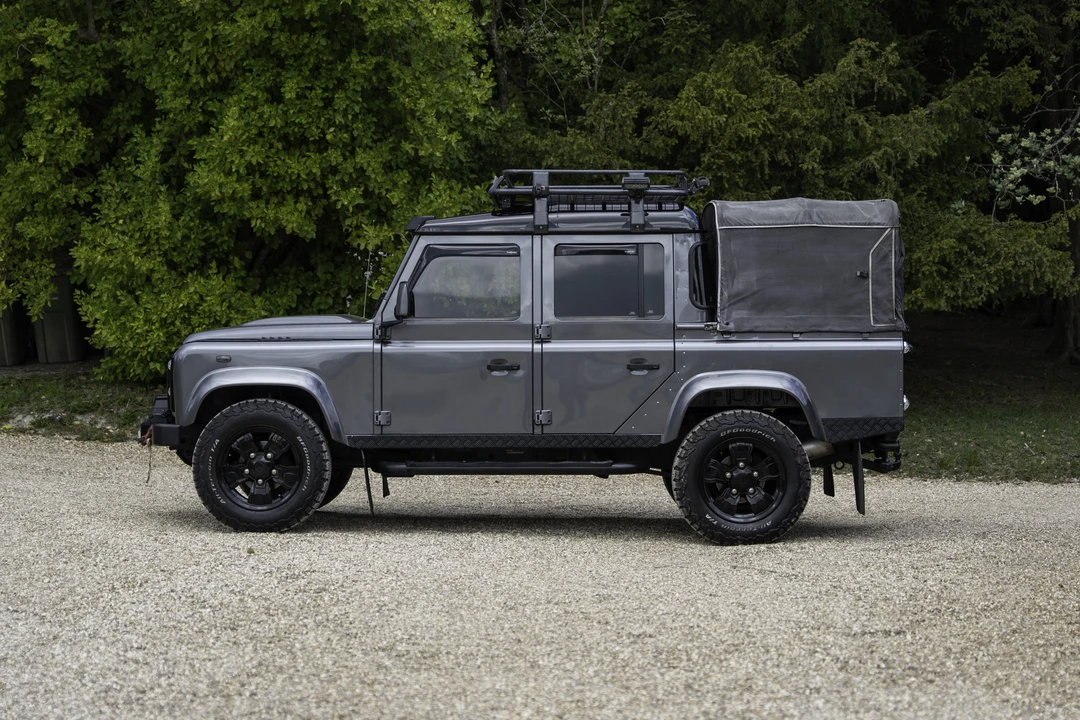 2016 Land Rover Defender 110 - Image 4 of 31