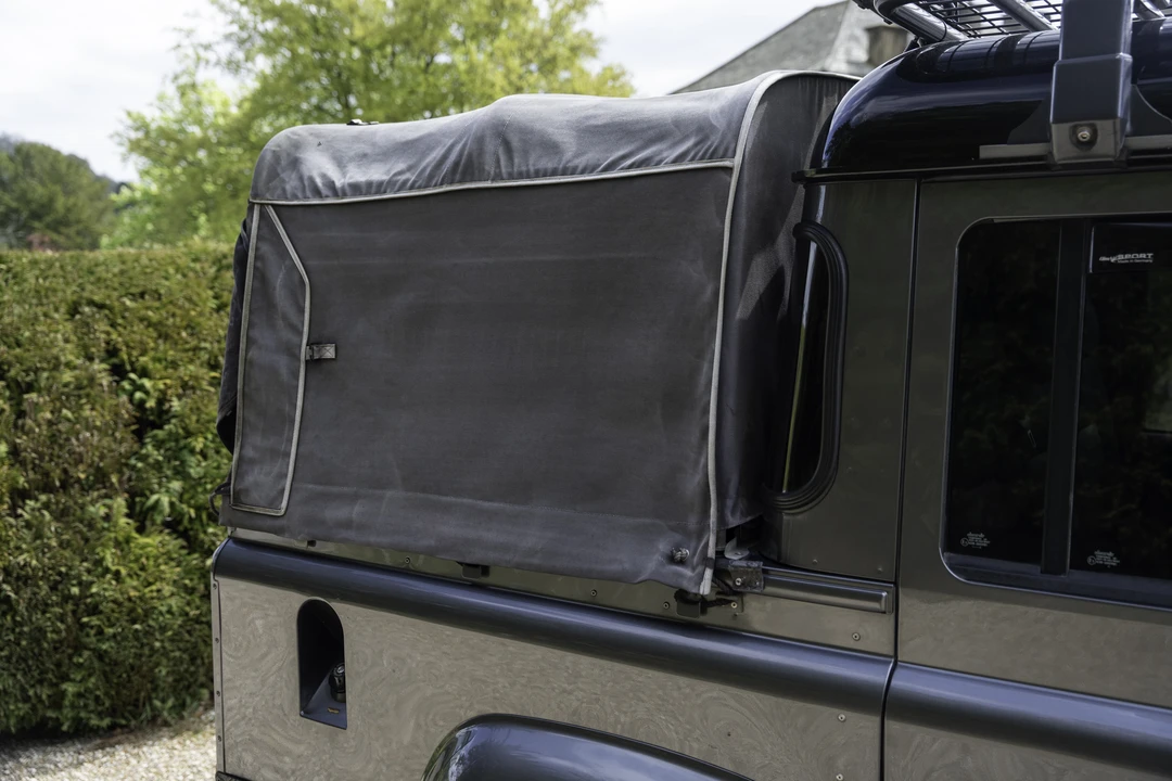 2016 Land Rover Defender 110 - Image 23 of 31