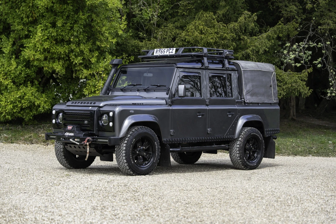 2016 Land Rover Defender 110 - Image 3 of 31
