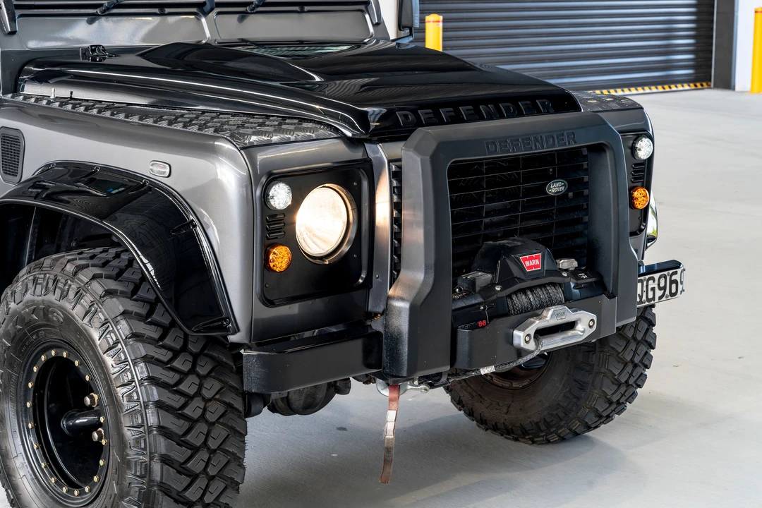 2015 Land Rover Defender 110 - Image 23 of 31