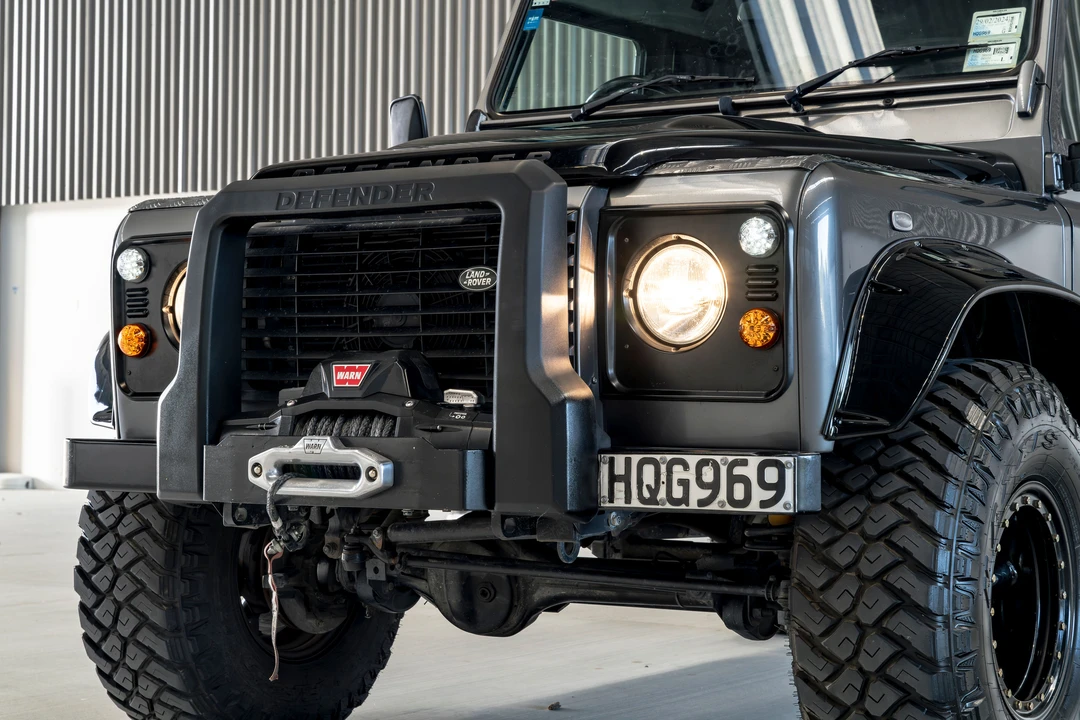 2015 Land Rover Defender 110 - Image 24 of 31