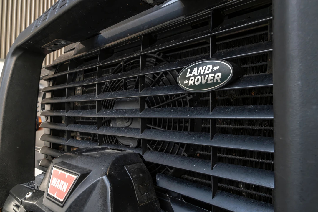 2015 Land Rover Defender 110 - Image 30 of 31