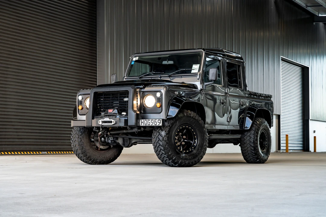 2015 Land Rover Defender 110 - Image 20 of 31