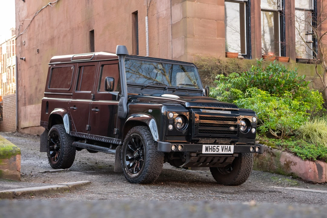 2015 Land Rover Defender 110 - Image 3 of 31