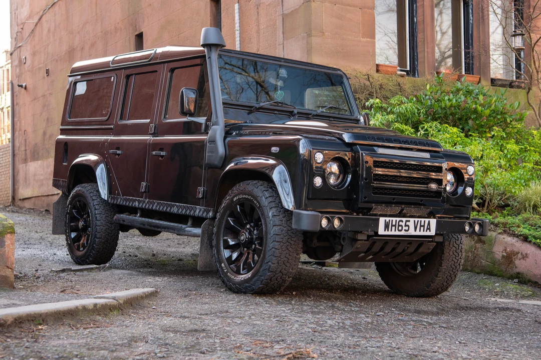 2015 Land Rover Defender 110 - Image 18 of 31