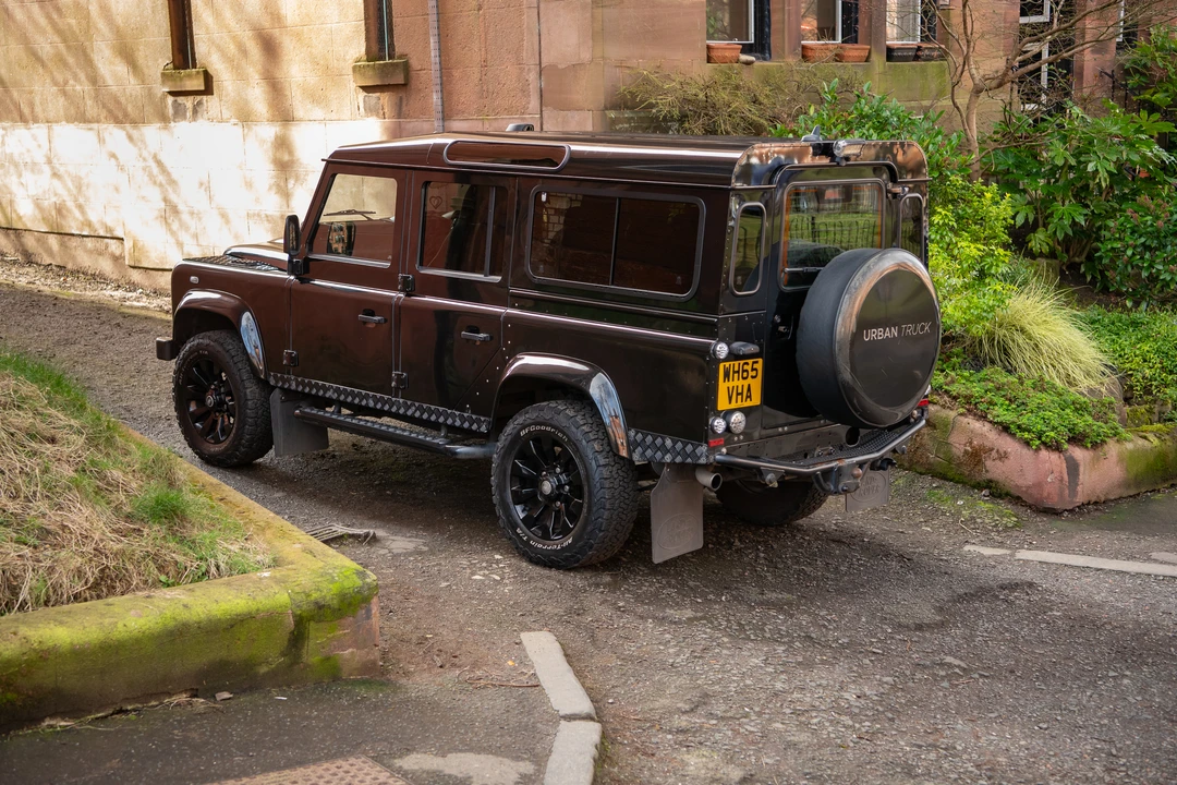 2015 Land Rover Defender 110 - Image 7 of 31