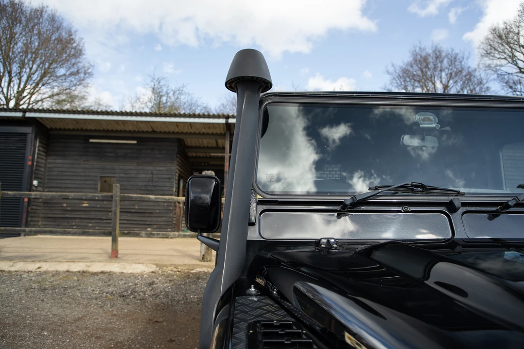 2015 Land Rover Defender 110 - Image 26 of 31