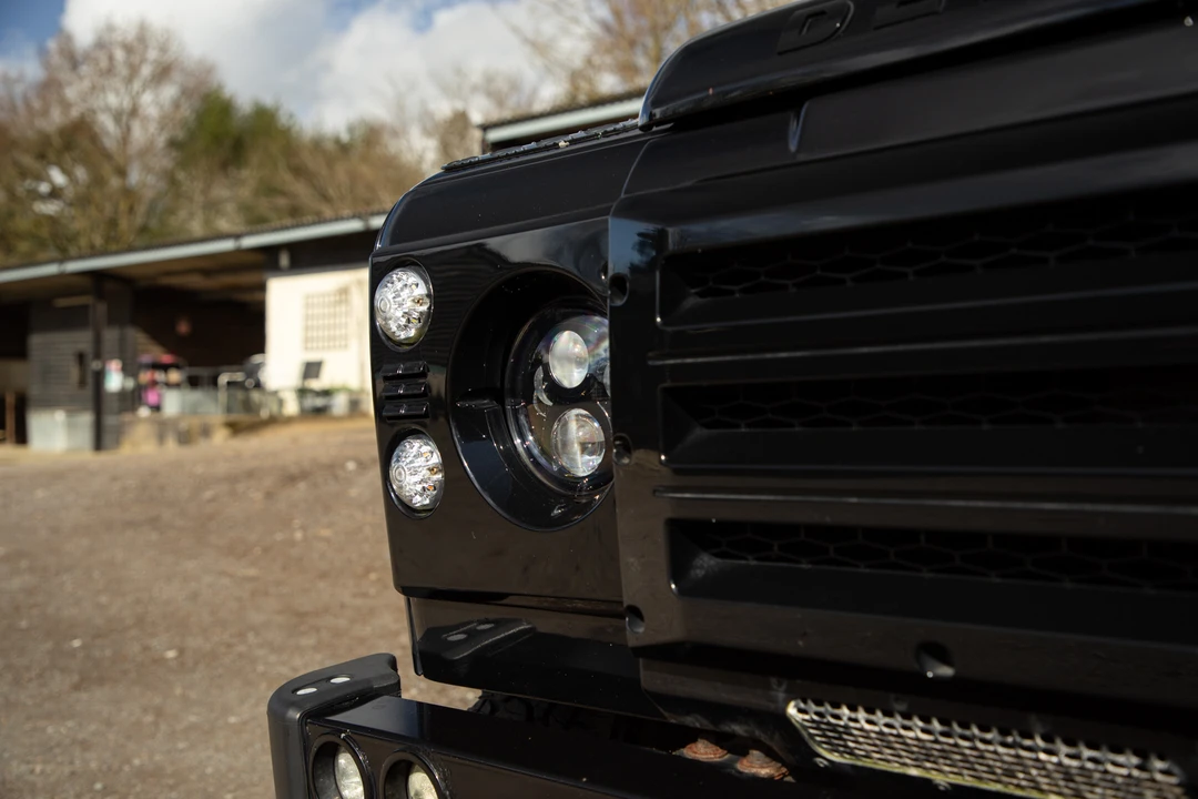 2015 Land Rover Defender 110 - Image 29 of 31