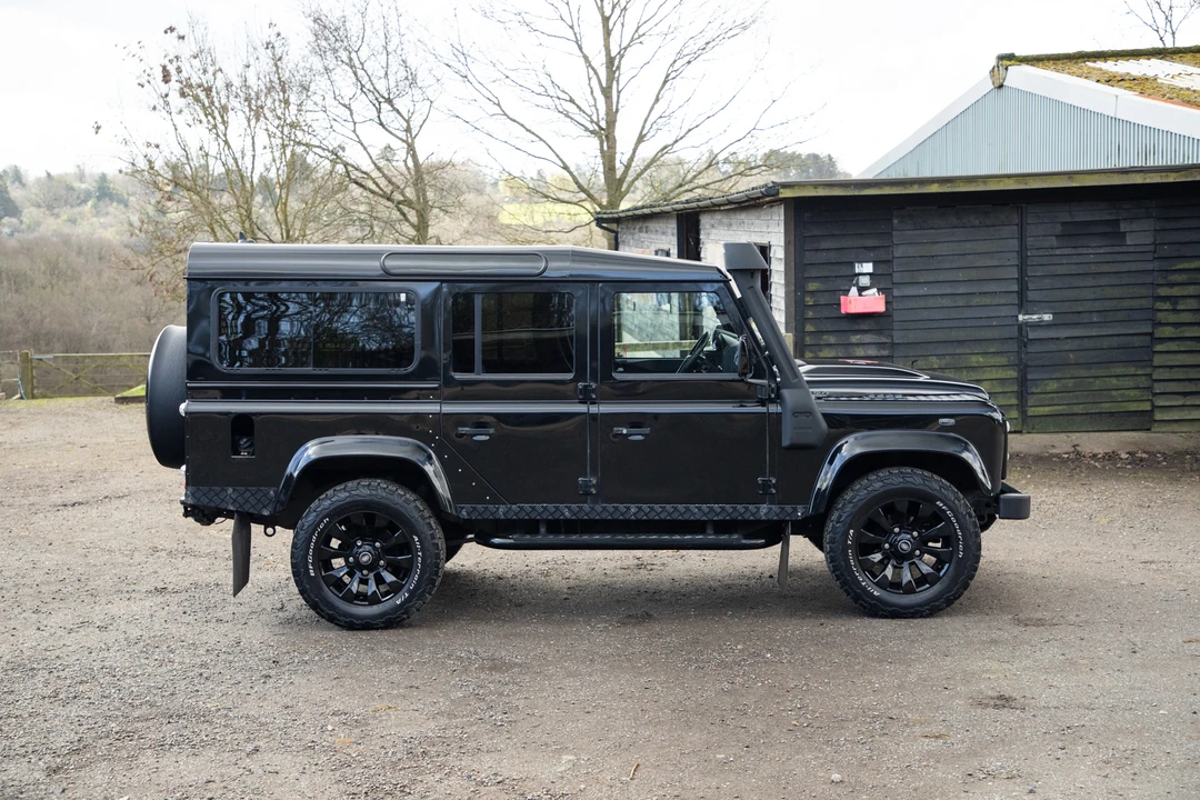 2015 Land Rover Defender 110 - Image 8 of 31