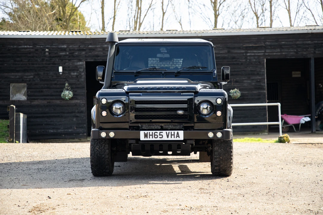 2015 Land Rover Defender 110 - Image 2 of 31