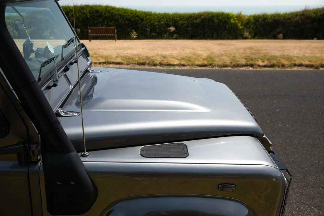 2015 Land Rover Defender 110 - Image 24 of 31