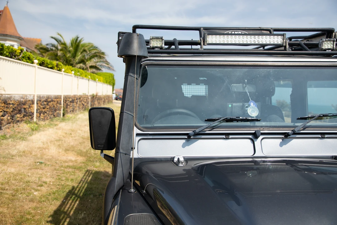 2015 Land Rover Defender 110 - Image 26 of 31