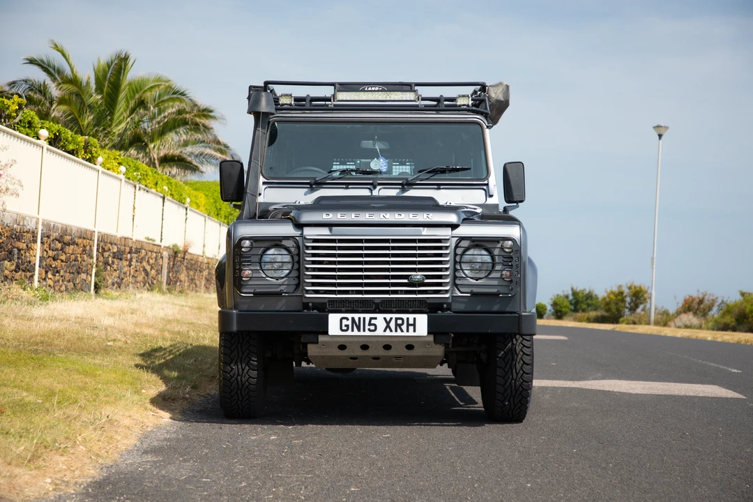 2015 Land Rover Defender 110 - Image 2 of 31